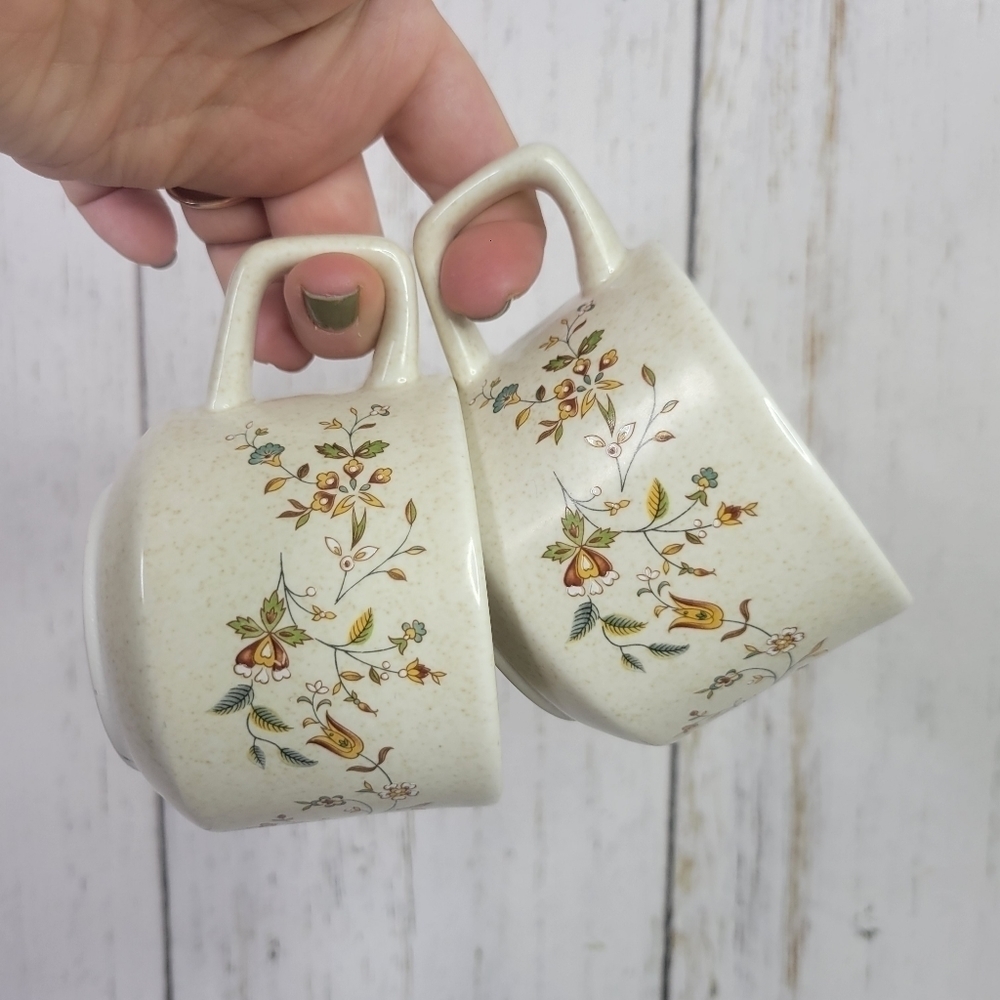 Vintage temper ware floral coffee mugs (2)